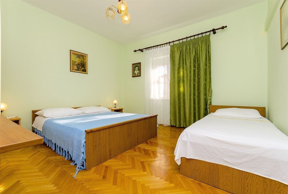 Apartments Vinko 1