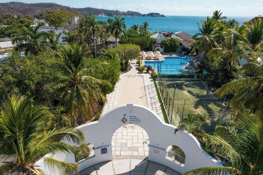 Hotel Castillo Huatulco & Beach Club 1