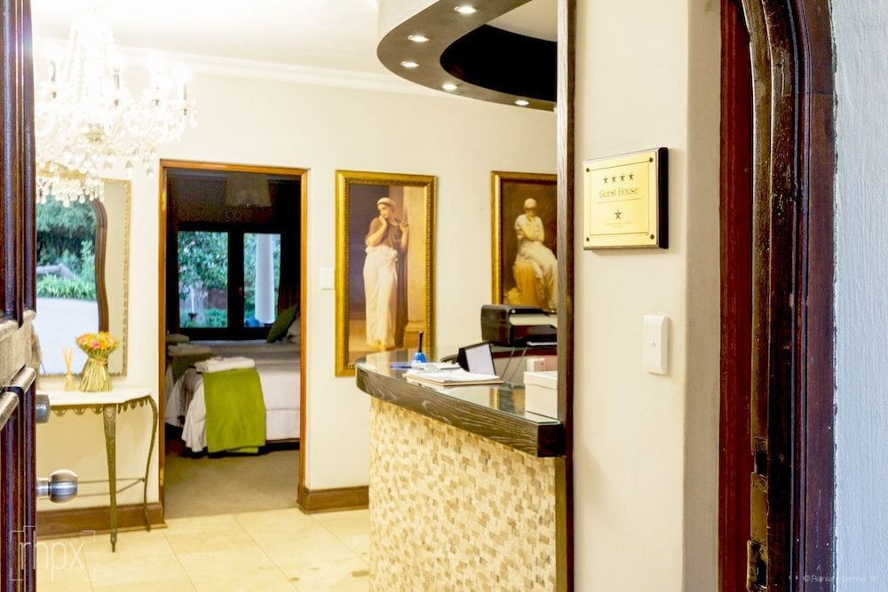 OR Tambo Guest House 2