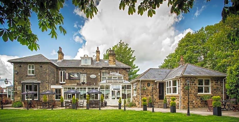 Dimple Well Lodge Hotel 1