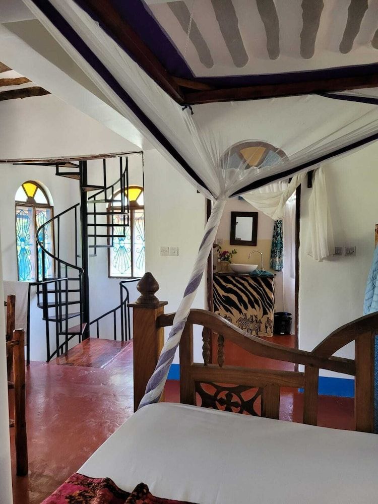 Paris - Michamvi - Laguna Palace Zanzibar - Michamvi