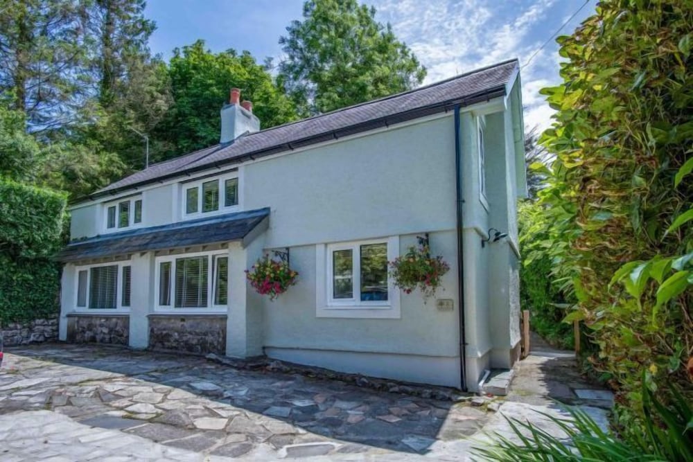 Wood Cottage - 3 Bedroom - Bishopston Swansea 1