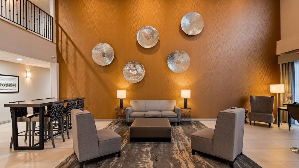 Best Western Plus New Cumberland 2