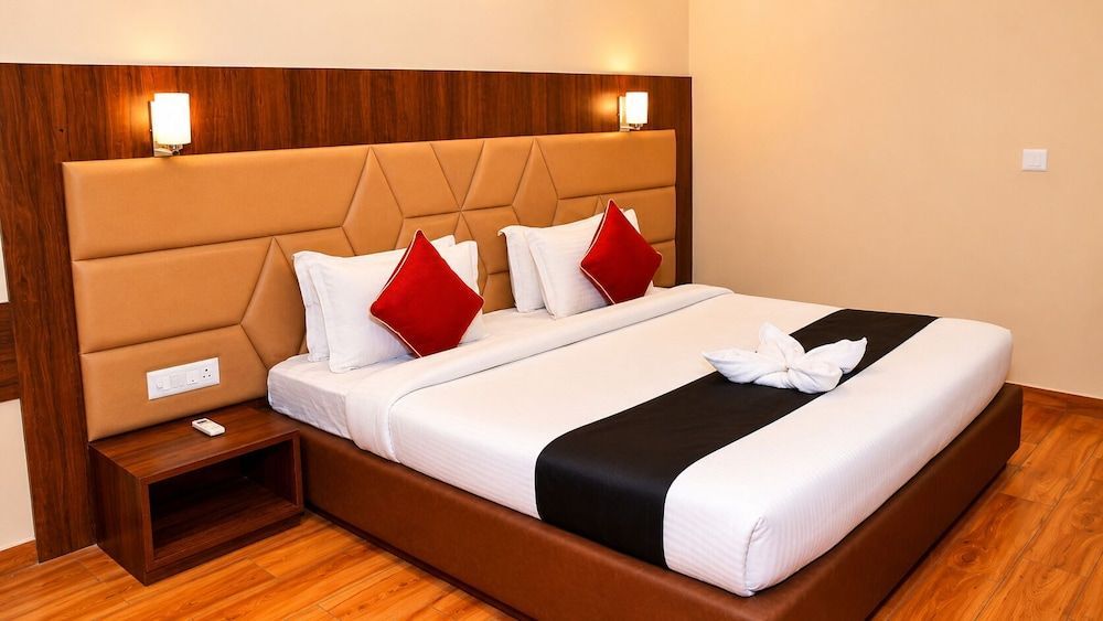Hotel Bhagyaraj Palace - Best Hotel In Kanpur 1