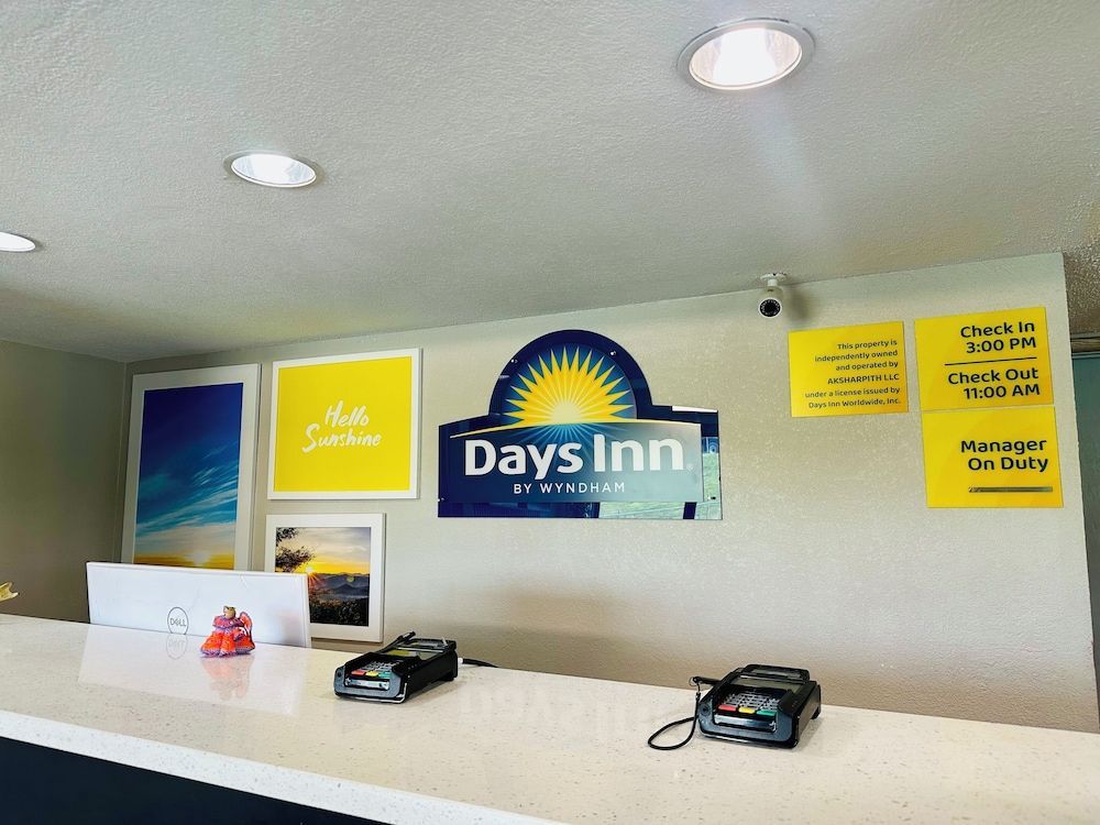 Days Inn by Wyndham Kansas City Northeast 2