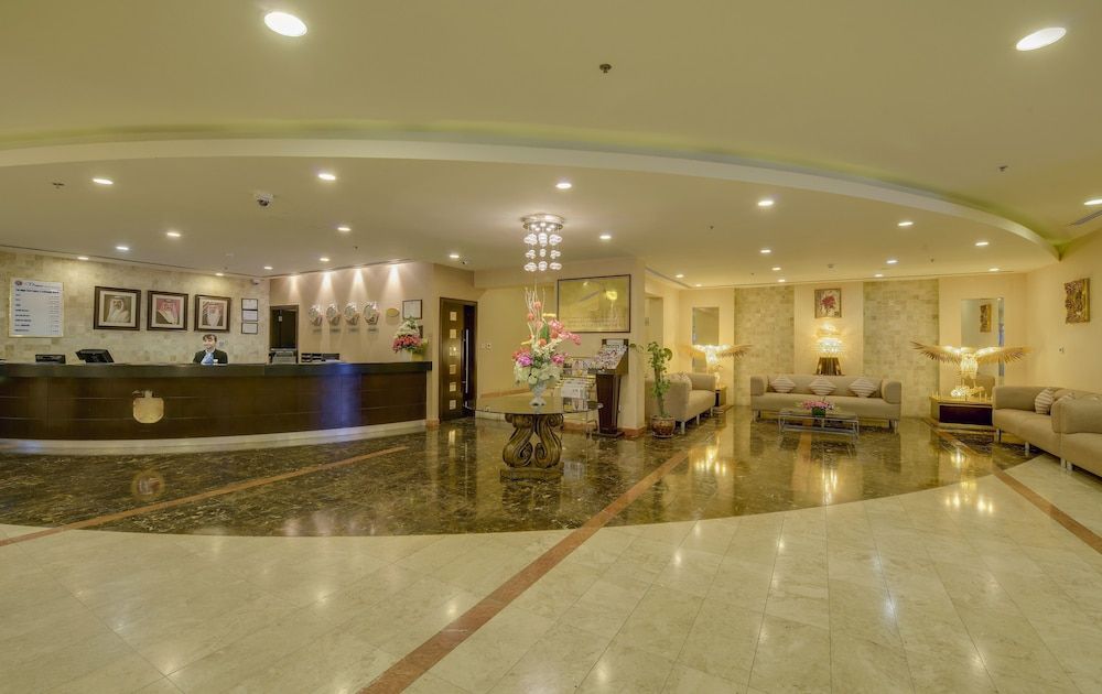 Monroe Hotel & Suites 2