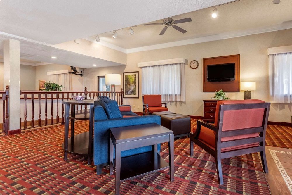 Comfort Inn & Suites Streetsboro - Kent 2