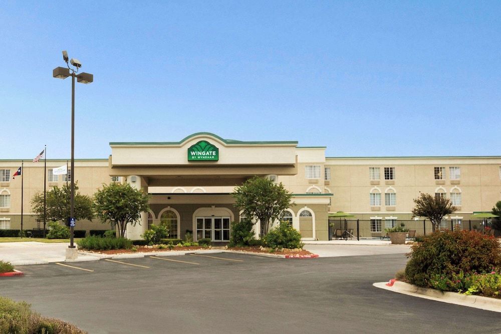 Wingate by Wyndham San Marcos 1
