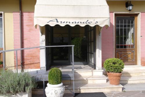 Hotel Armando' s 1