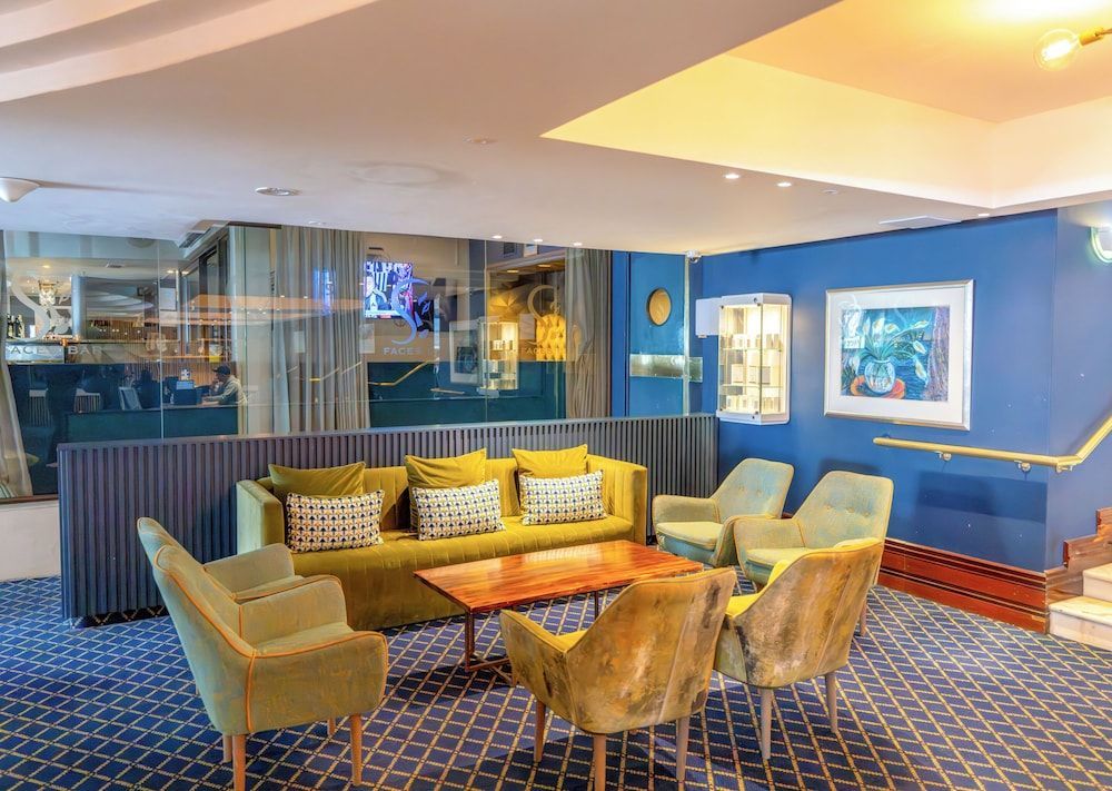 Peninsula All Suite Hotel by Dream Resorts 2