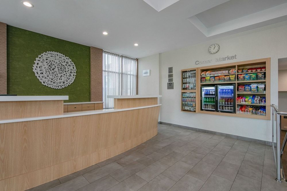 Fairfield Inn by Marriott JFK Airport 2