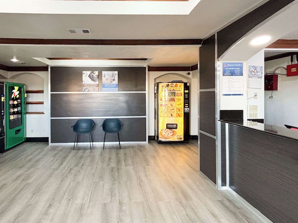 OYO Hotel Irving DFW Airport North 2