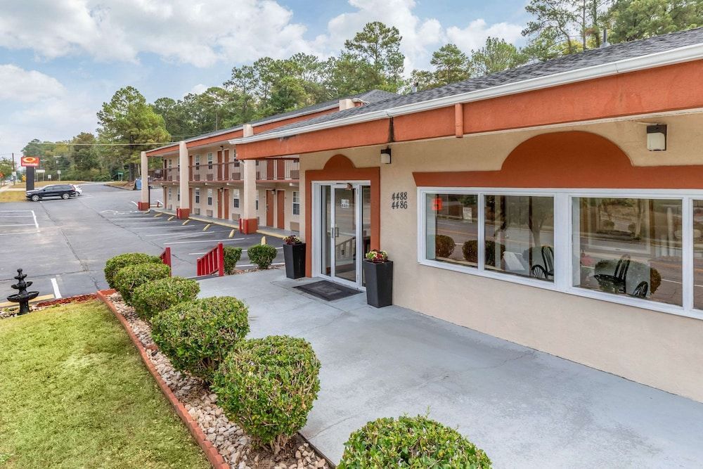 Econo Lodge Columbia Fort Jackson 1