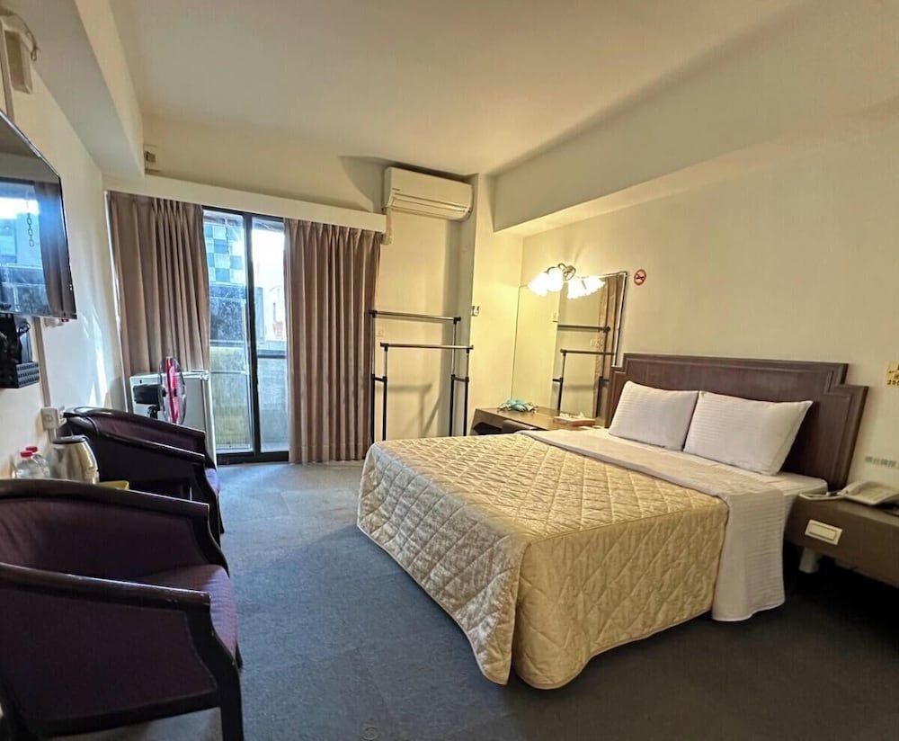 Chian Huei Business Hotel 1