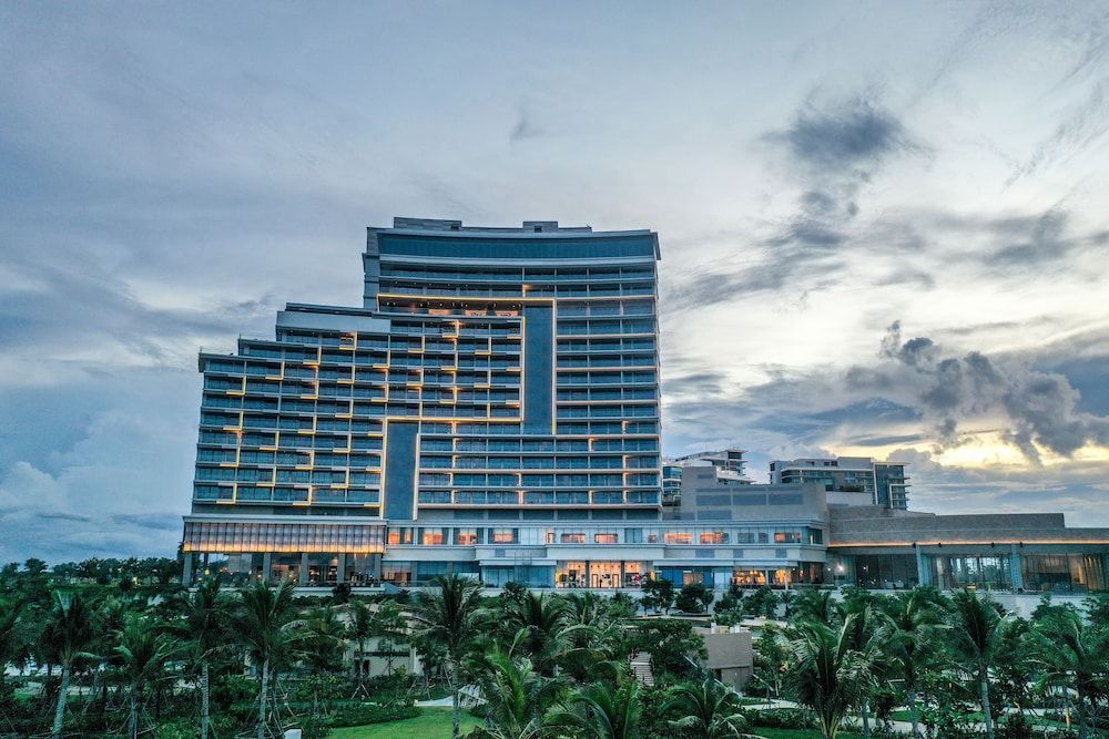 Hoiana Hotel & Suites 1