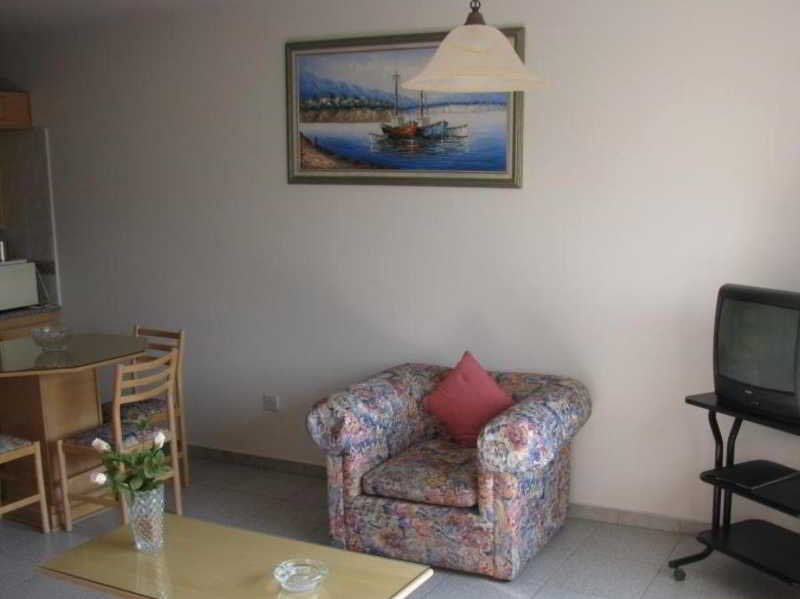 Tsialis Hotel Apartments 1