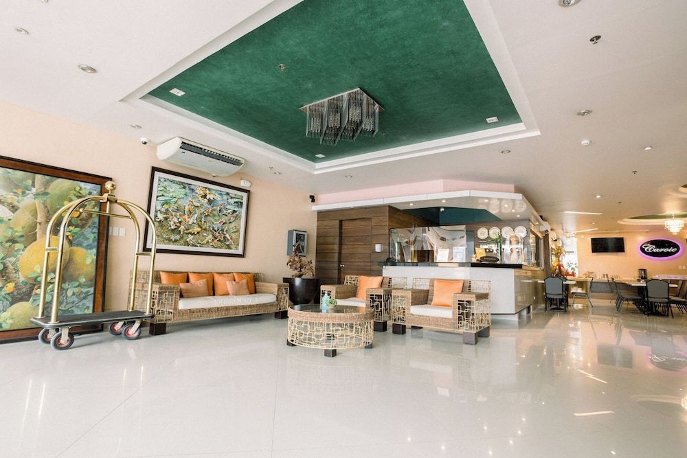 Allure Hotel & Suites 1