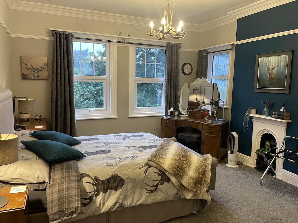 Seaside-scarborough-wifi-parking-petsok-sleeps-7/8 1