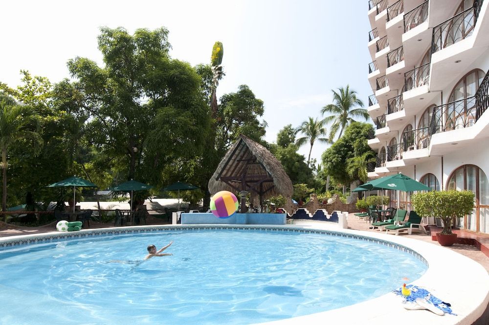 Paris - Acapulco - Real Bananas All Inclusive - Acapulco