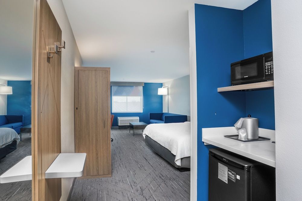 Holiday Inn Express & Suites Cedar Rapids NE - Marion by IHG 2