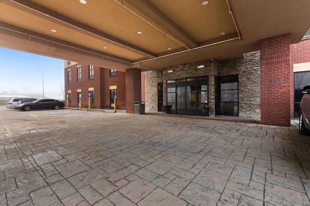 Comfort Suites Nashville near Percy Priest Lake 1