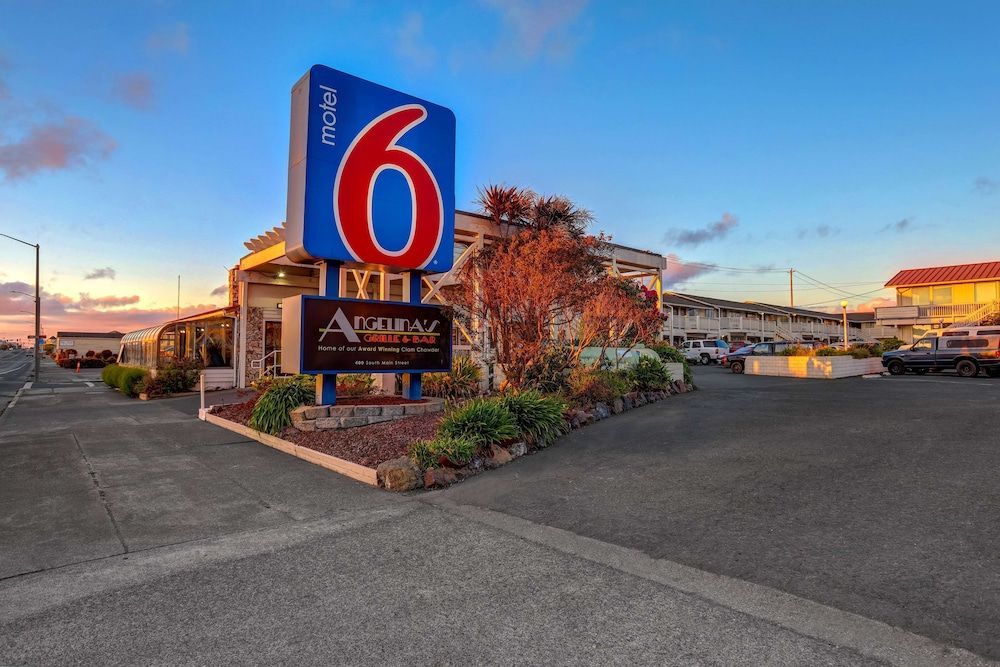 Motel 6 Fort Bragg, CA 1