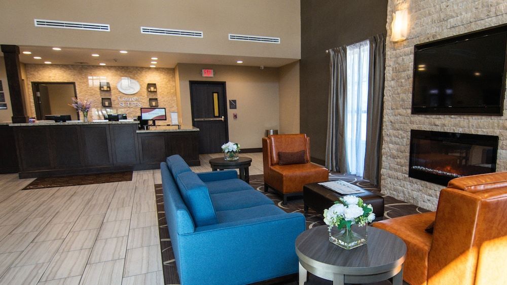 Comfort Suites Near Sam Houston Race Park 2