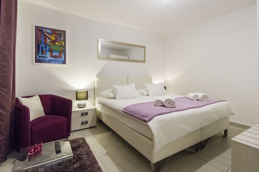 Apartments Gajeta 1