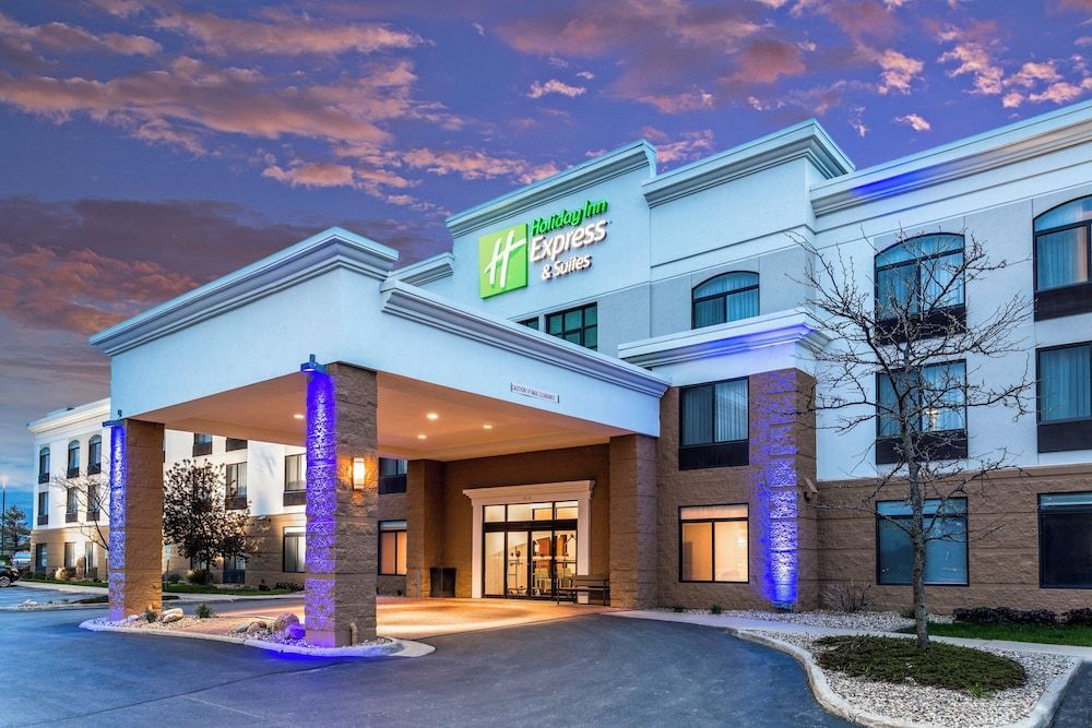 Holiday Inn Express & Suites CEDAR FALLS - WATERLOO by IHG 1