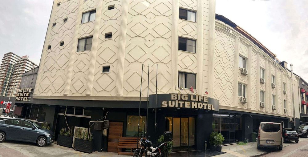 Big Life Hotel 1