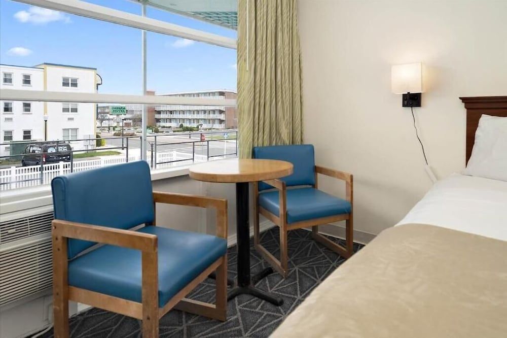 Eden Roc Motel 2