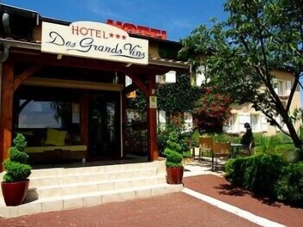Logis Hotel Des Grands Vins 1