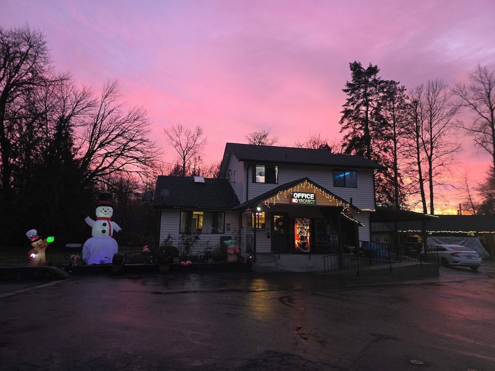 Monroe Motel Near Seattle Everett WA 1