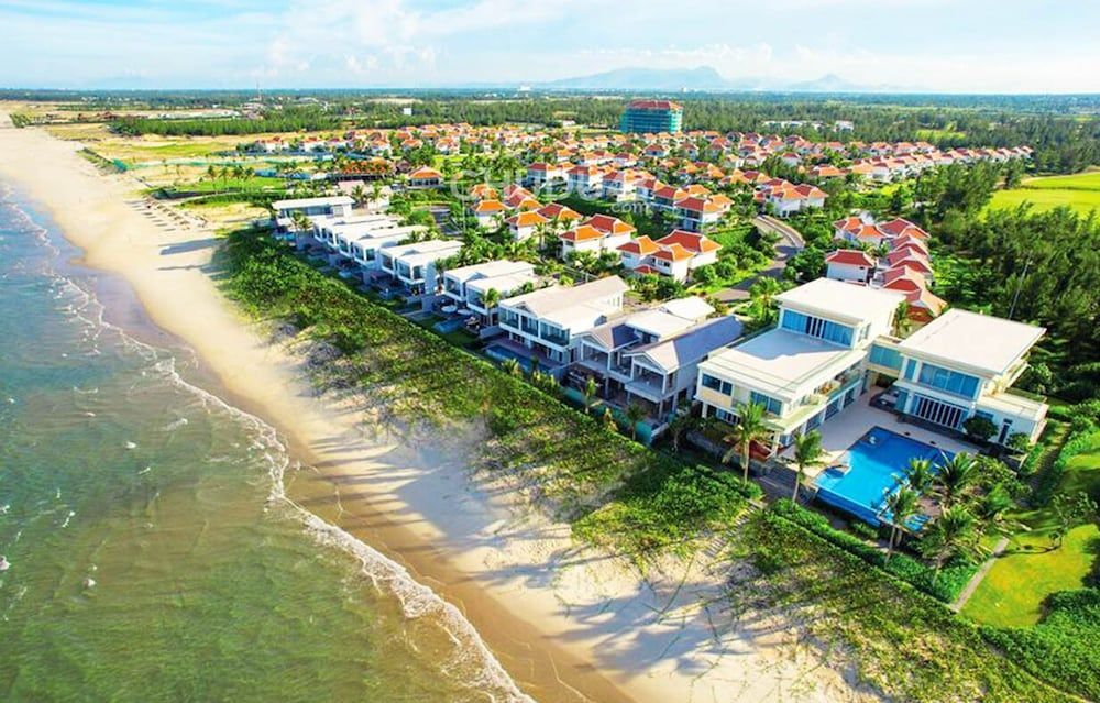 Ocean Luxury Villas Danang 1