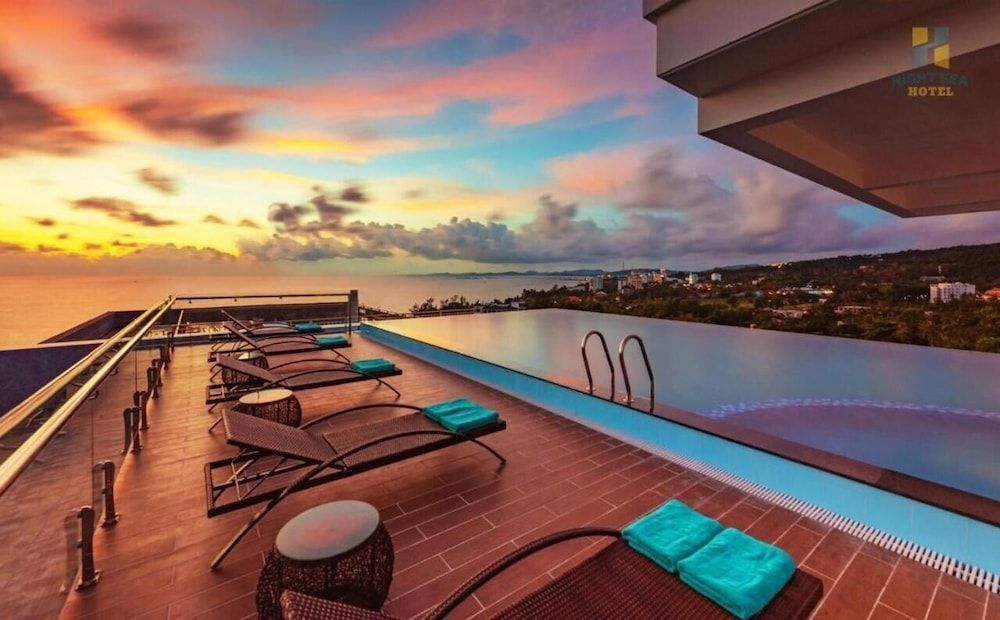 NIGHT SEA HOTEL 1