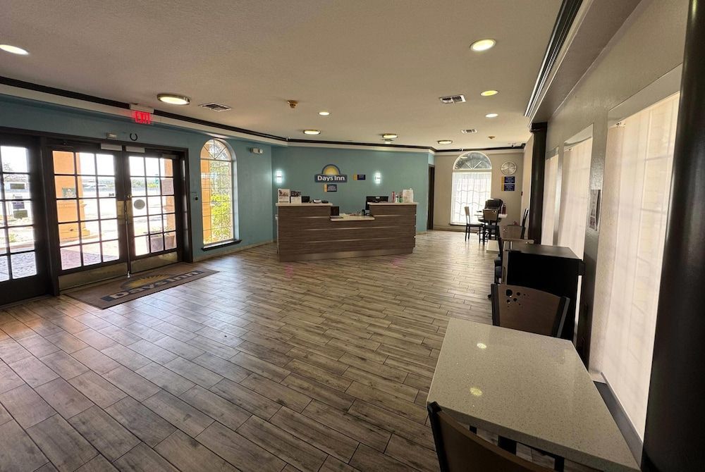 Days Inn by Wyndham Georgetown 2