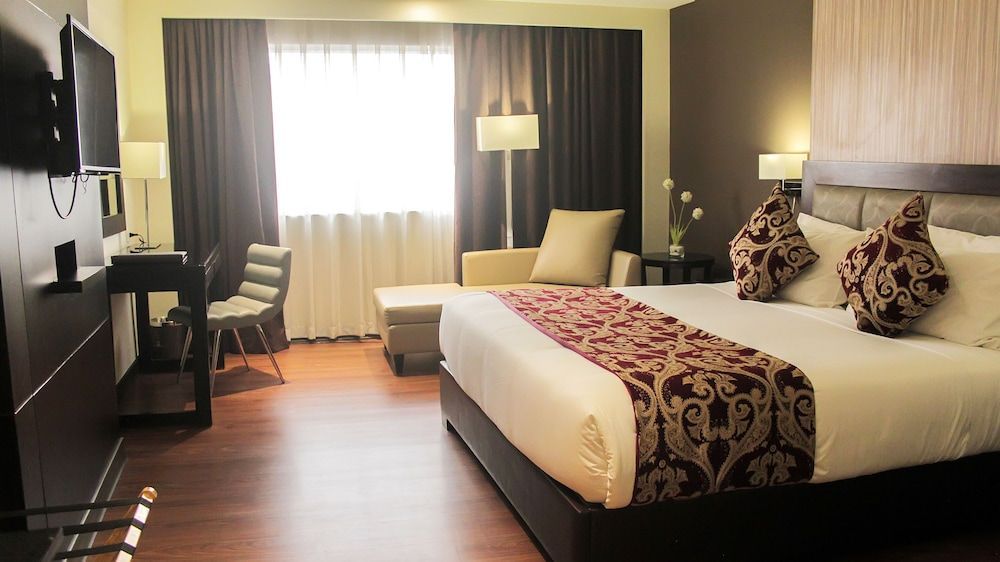 Brentwood Suites 1