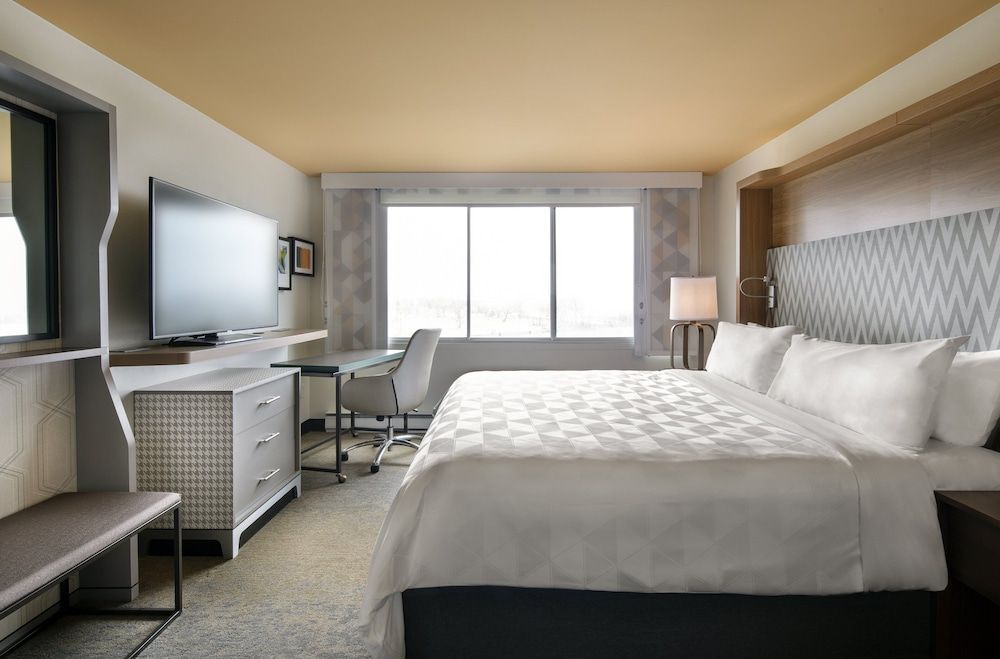 Holiday Inn MONTREAL-LONGUEUIL by IHG 2