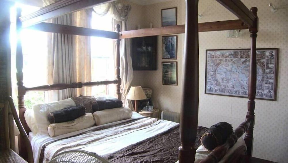 Ms McCreadys Guest House 2