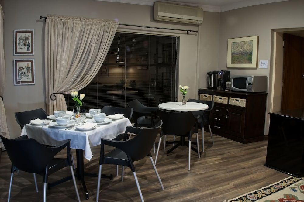 Rest-a-While Guest House - Pretoria 1