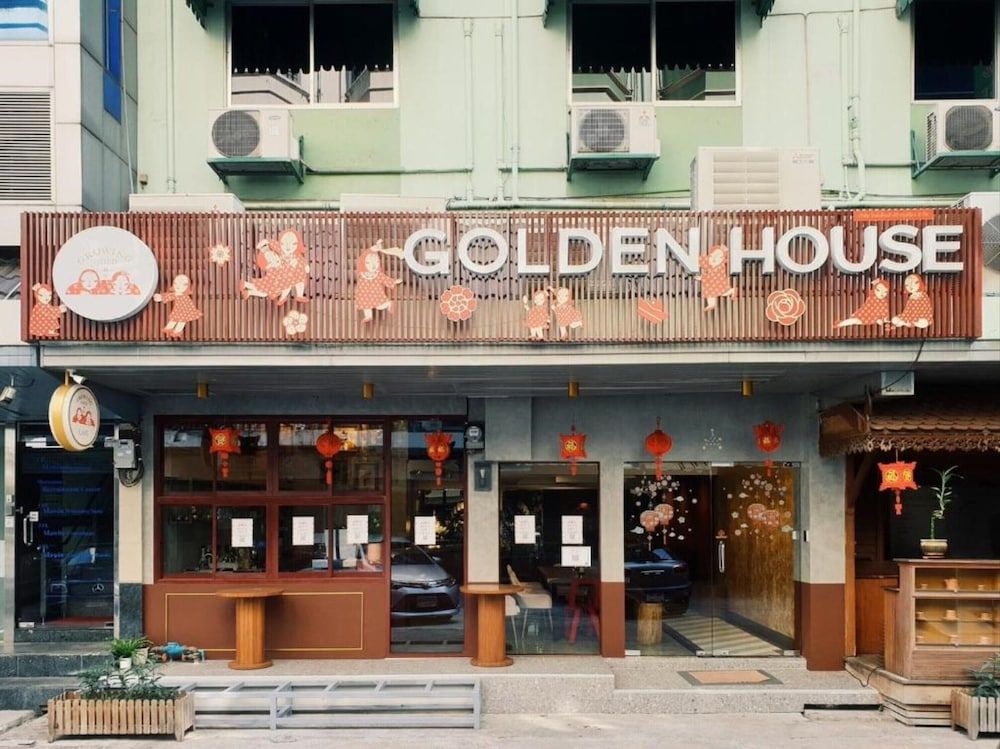 Golden House BTS Chidlom Bangkok 1