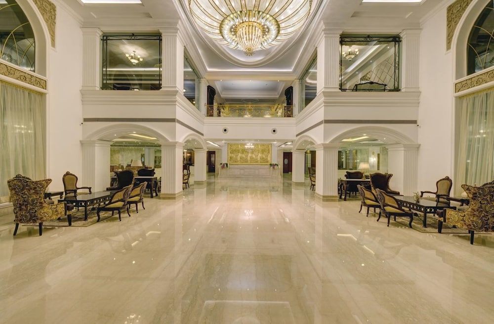 Ramada Encore by Wyndham Chandigarh Zirakpur 2