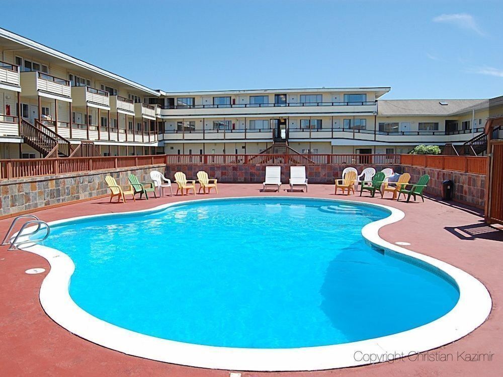 Ocean Shores Inn & Suites 1