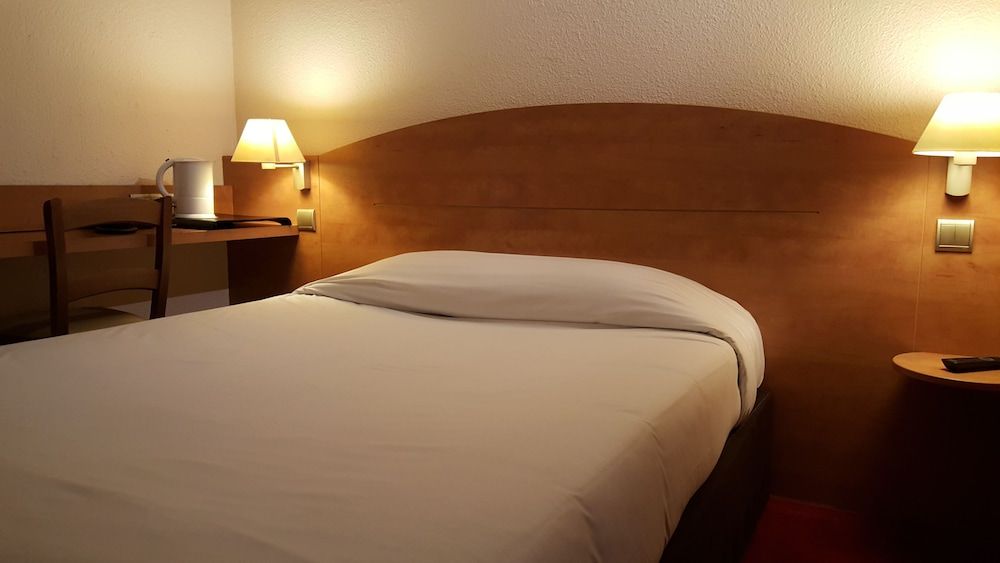 Mondhotel Chelles 2
