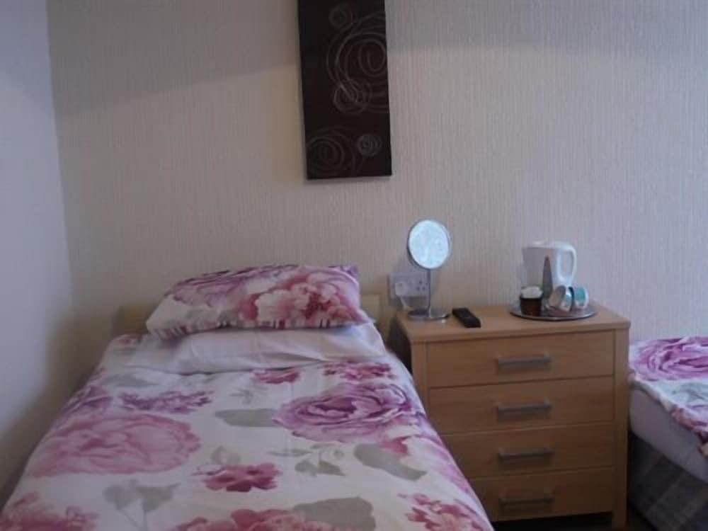 Hazelgrove Guest House 2