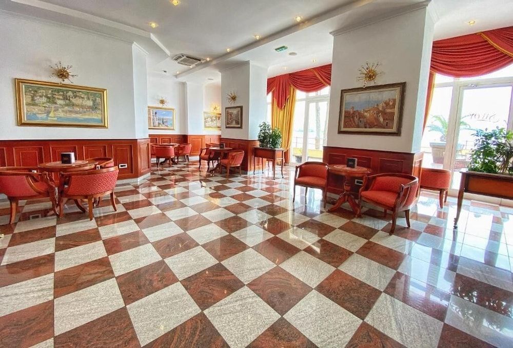 Hotel Savoy 2