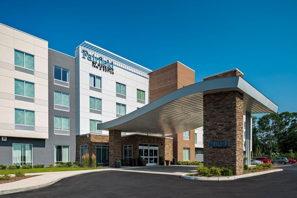 Fairfield by Marriott Inn & Suites Somerset 1