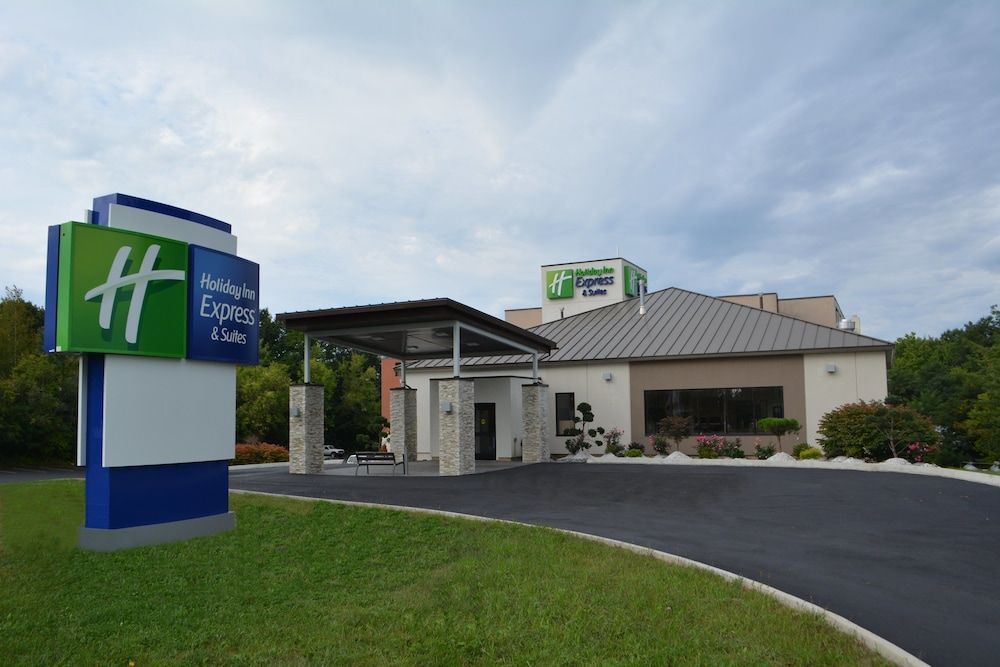Holiday Inn Express & Suites WATERVILLE - NORTH by IHG 1
