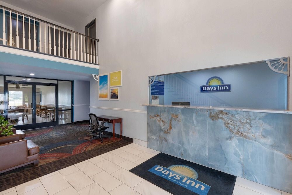 Days Inn by Wyndham Lincoln 2