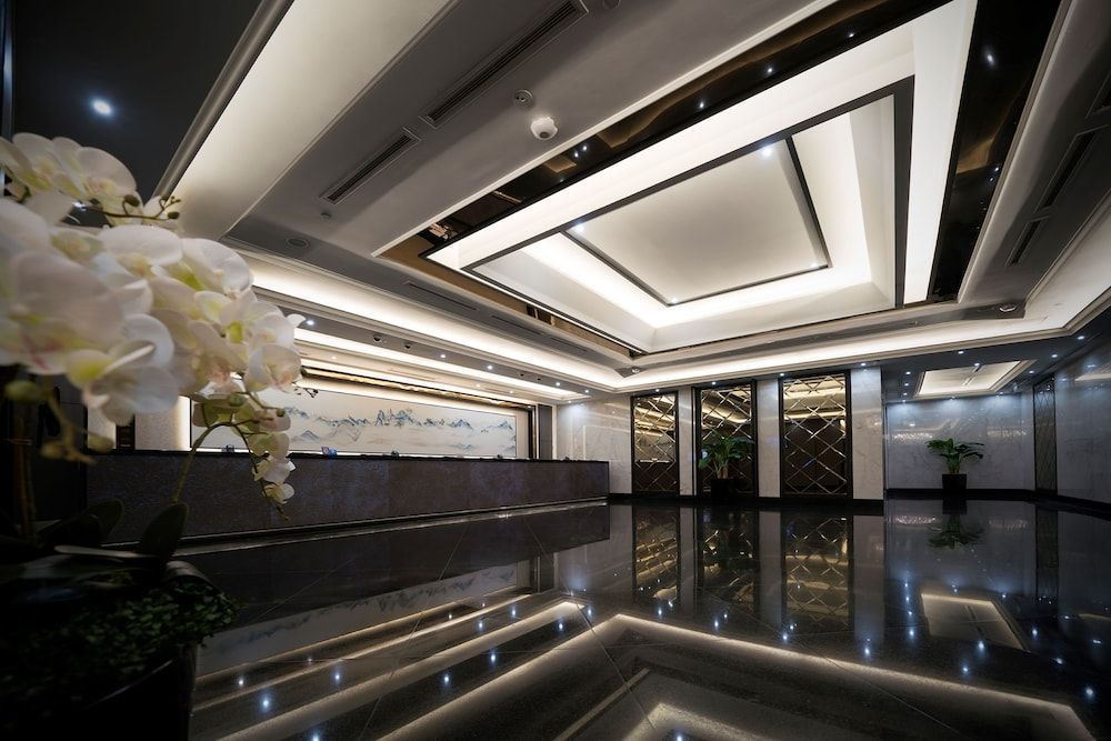 V Hotel Lavender 2